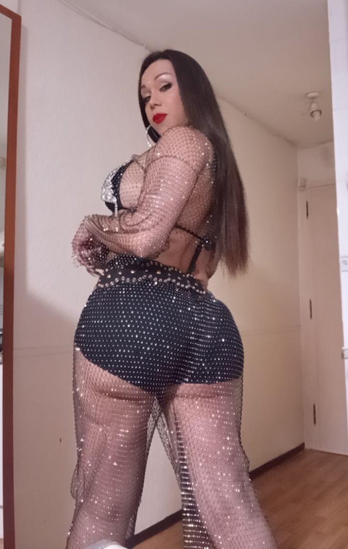 EN BENIDORM SEXO FIESTA A TOPE TRANS DOMINANTE