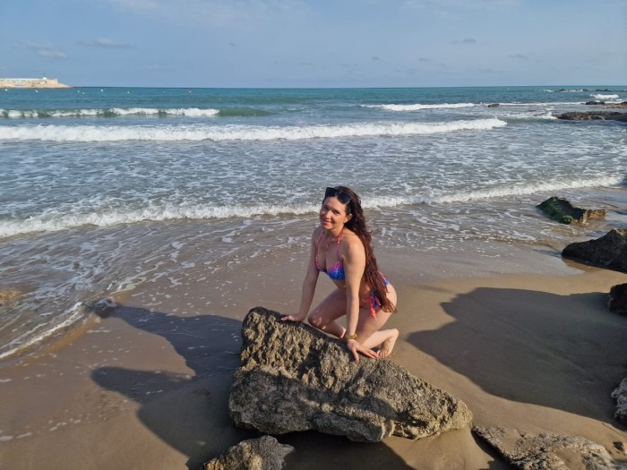 NICOL VENEZOLANA MUY IMPLICADA FOGOSA FIESTERA EN AMPURIA BRAVA