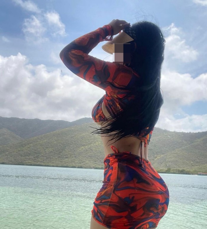 EN SALOU SOLO PLACER ANTOJATE DE MI CUERPO
