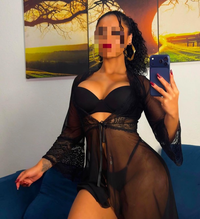 MELANY MULATA CON CULO GRANDE