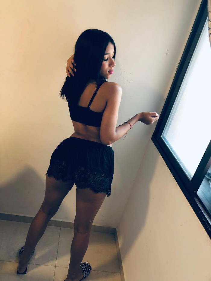 NOVEDAD JOVENCITA CON GANAS DE SEXO A FULL EN JAEN