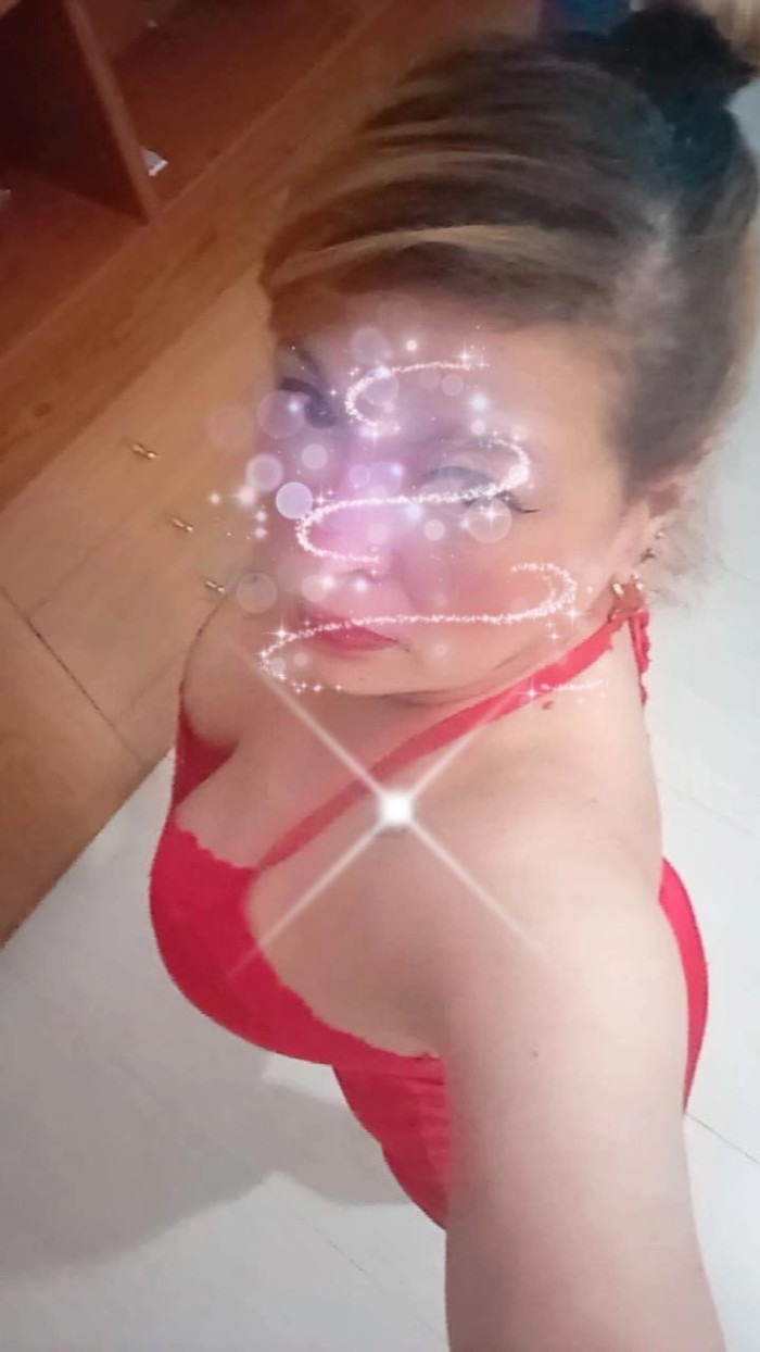 Caroline cachonda fiestera 24 h castellon