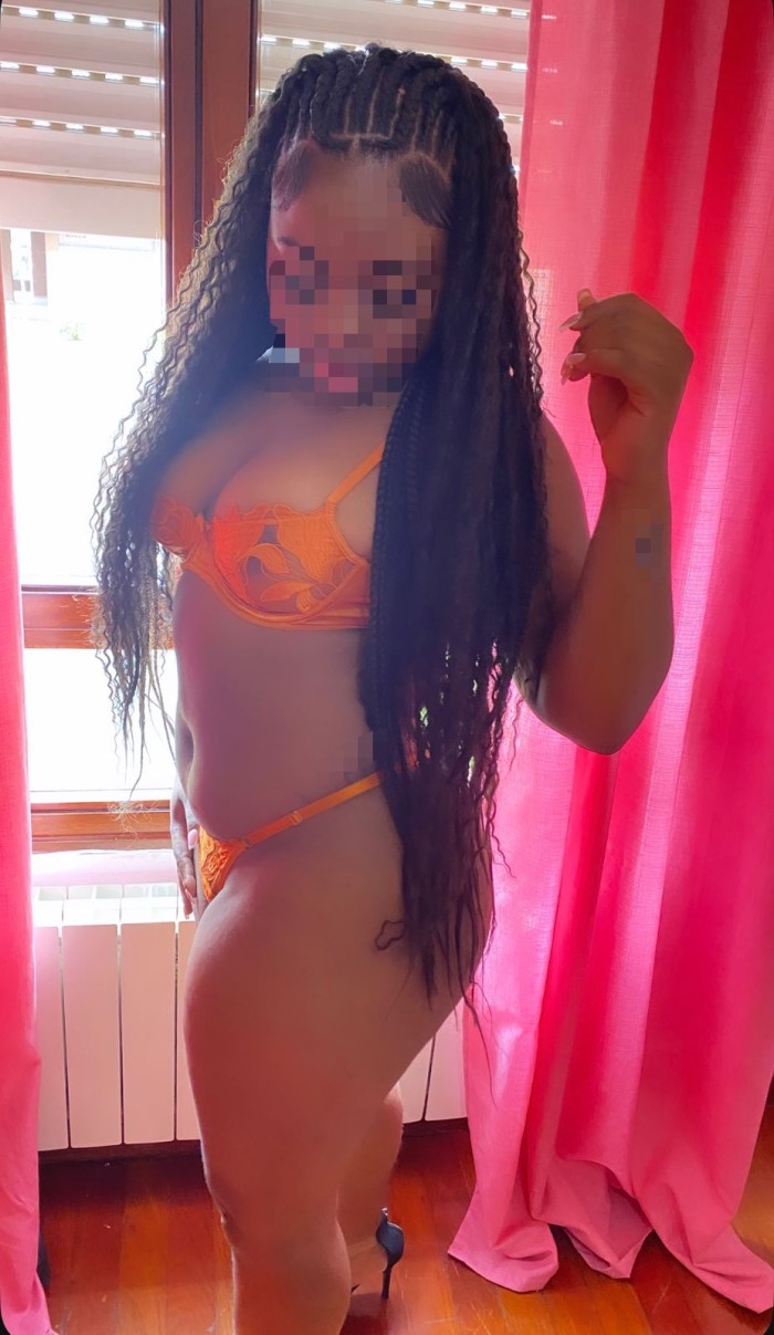 Novedad en Santander jovencita mulata sexy