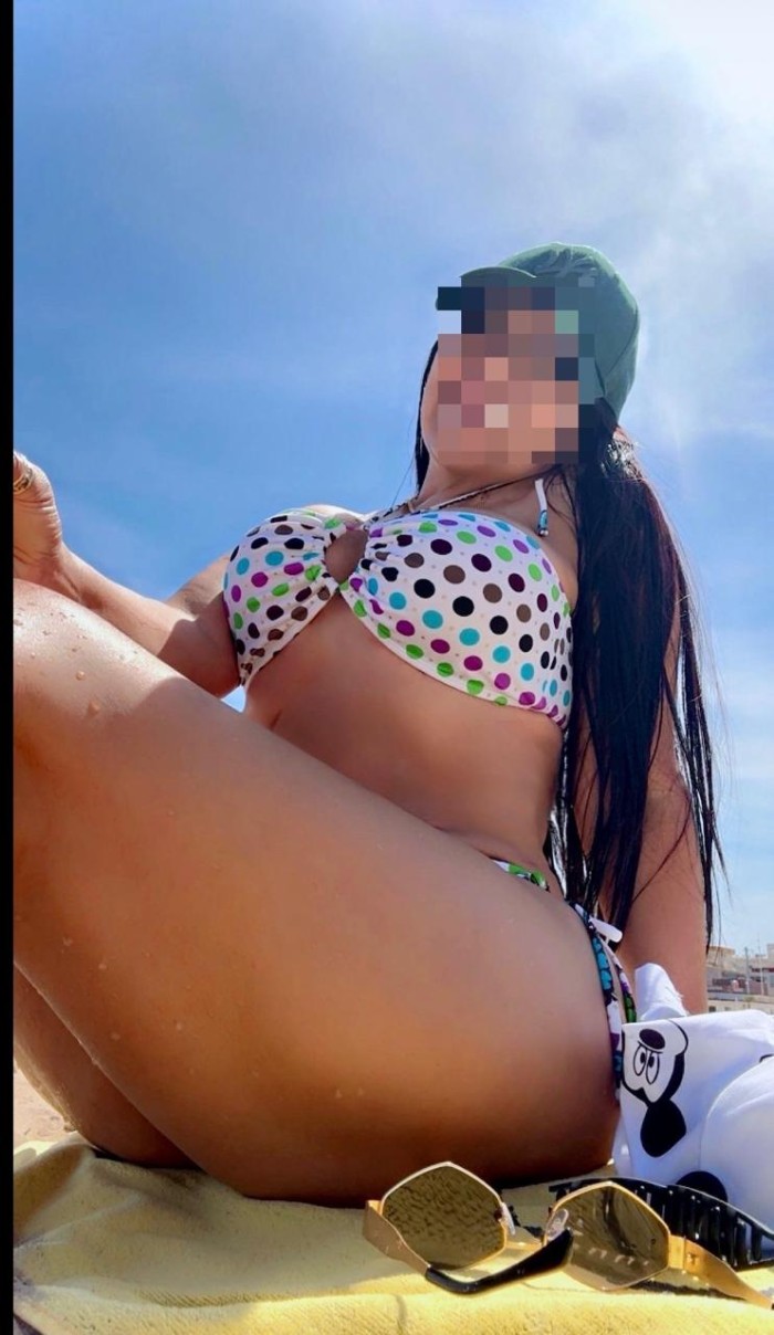 COMPLACIENTE MUJER ME ENCANTA EL SEXO