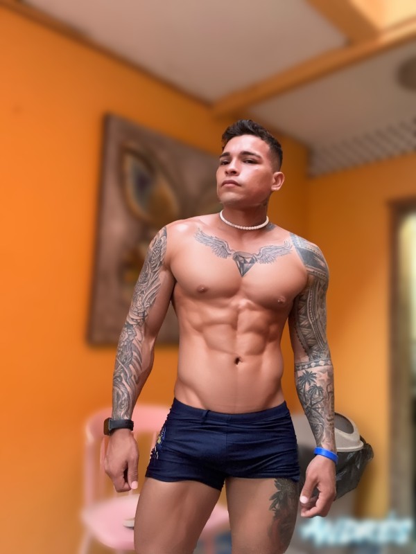 Soy andres dispuesto a darte el mejor sexo