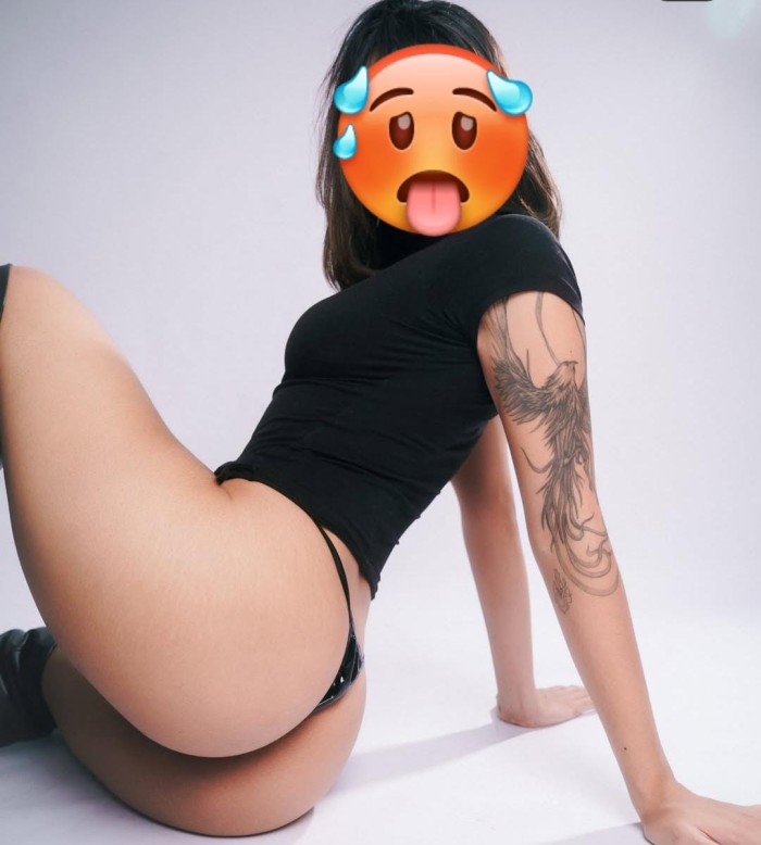 DIOSA DEL PLACER COMPLACIENTE A TOPE EN VECINDARIO