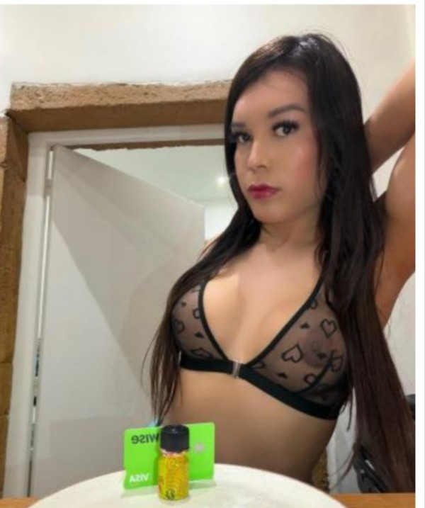 Trans activa pasiva fiestera garganta profunda