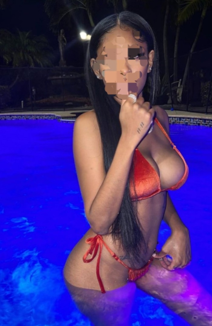 Hermosa saca leche atope cachonda fiestera en san
