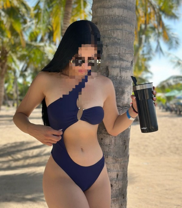 VENEZOLANA RECIÉN LLEGADA FIESTERA