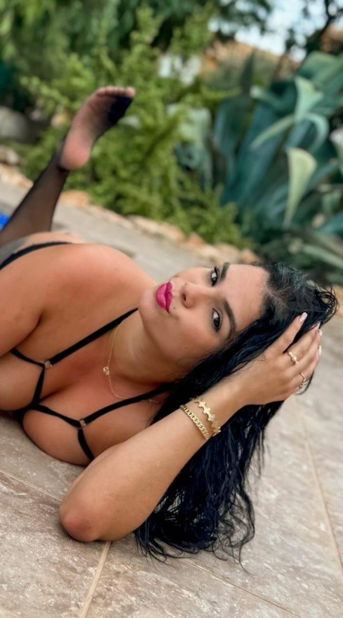 AMIGAS EN TORREVIEJA MUY CACHONDAS Y FIESTERAS