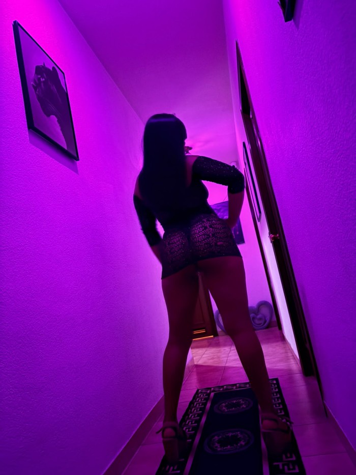 Angie una Venezolana súper Ardiente Coño Mojadito
