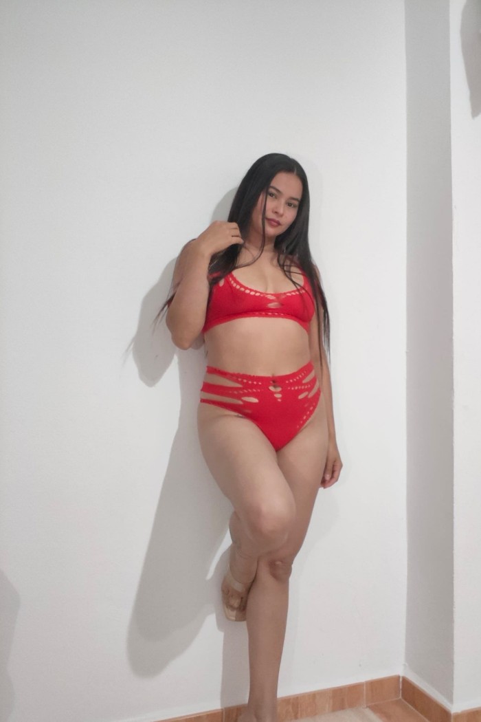 DELICIOSA ENTREGADA ARDIENTE ADICTA AL PLACER