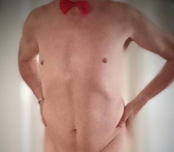 HOLA SOY AMANDA, TE GUSTARIA JUGAR UN RATO CONMIGO