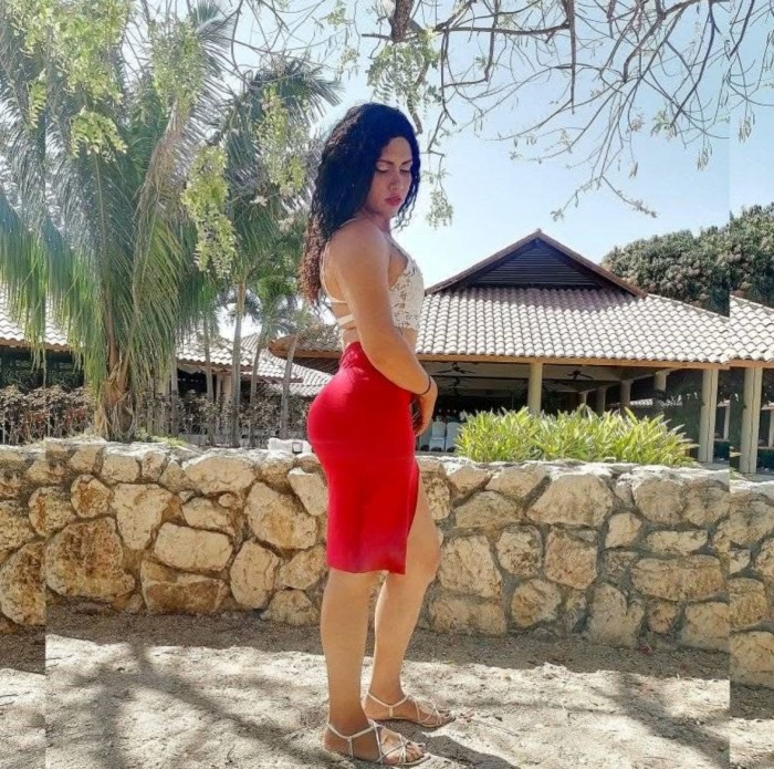 JOVENCITA TRANS COLOMBIANA GUAPÍSIMA SUPERNOVEDAD