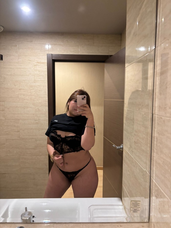 SOY TU ZORRITA CURVY, VEN Y FOLLAME!!!