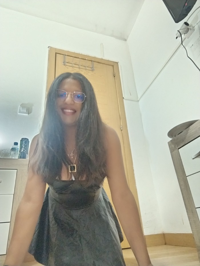 Daniela trans sexi,fiestera y gugutona