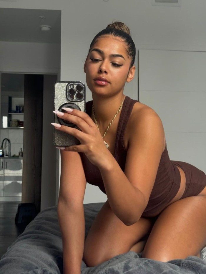 Hola estoy disponible 24/7 agenda tú cita amor