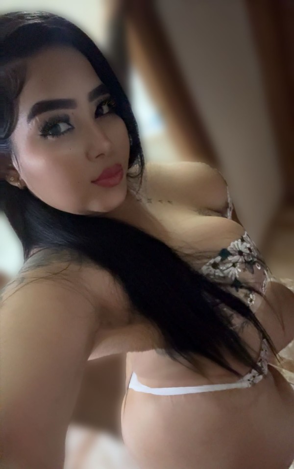 TODA UNA DIOSA DE CURVAS CACHONDA SENSUAL UNICA FIESTERA PARA TI NOVEDAD