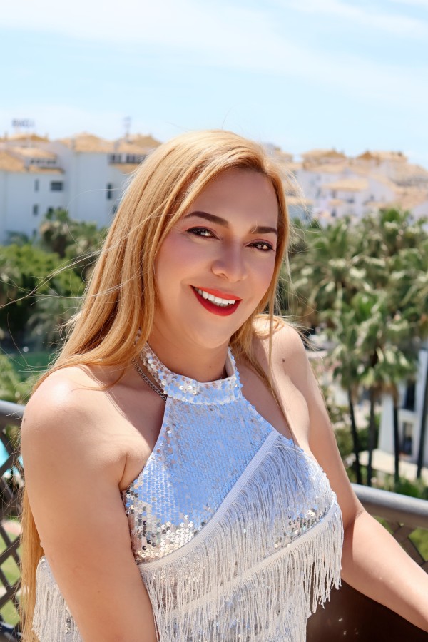 ESTOY EN RONDA CAMILA TRANS TRABAJO DE 10AM HASTA LAS 2 DE LA NOCHE