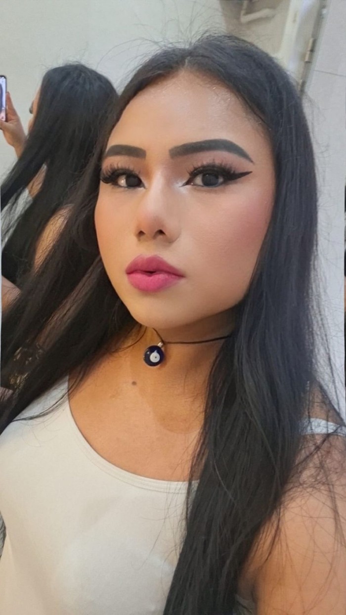 Trans Ariadna apasionada a todo terreno fiestera