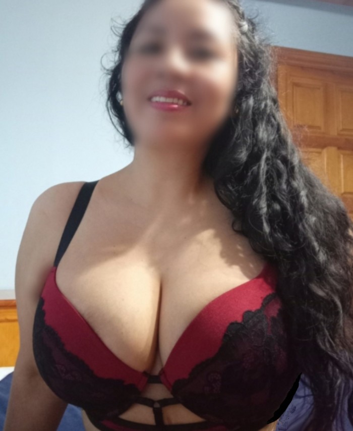 Te gustan los pechos XXL natural?