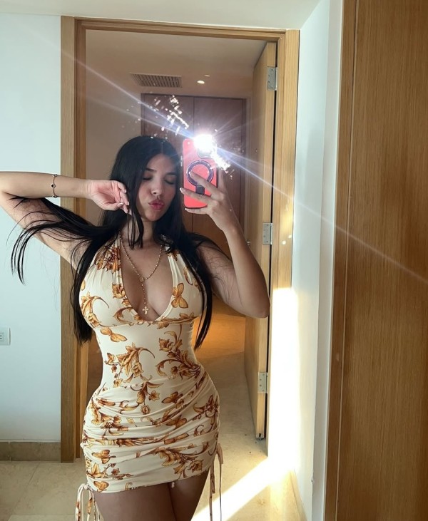 ANDREA: ARDIENTE FRANCES PROFUNDO