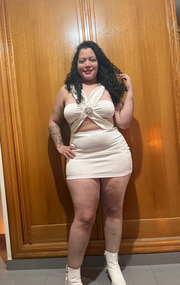 Colombiana exclusiva muy cariñosa en la cama