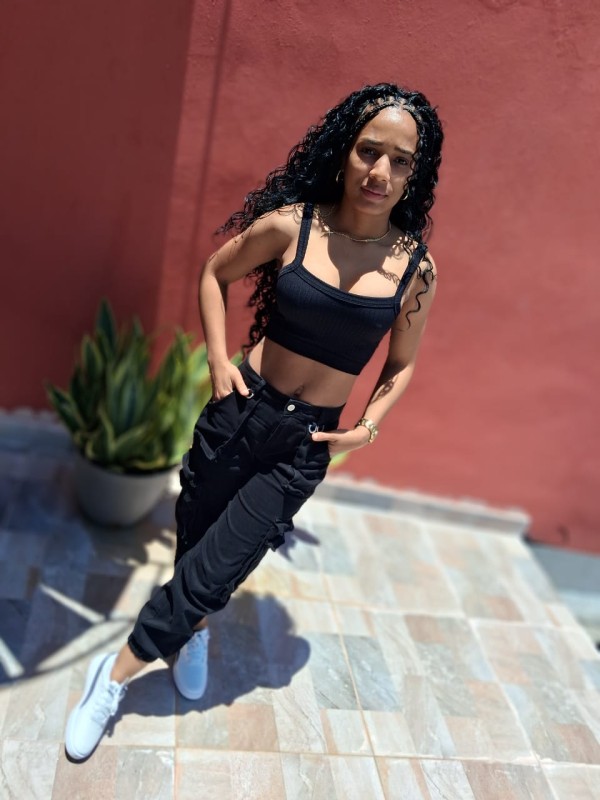LIZ DOMINICANA | DULZURA, CURVAS Y MUCHA COMPLICID