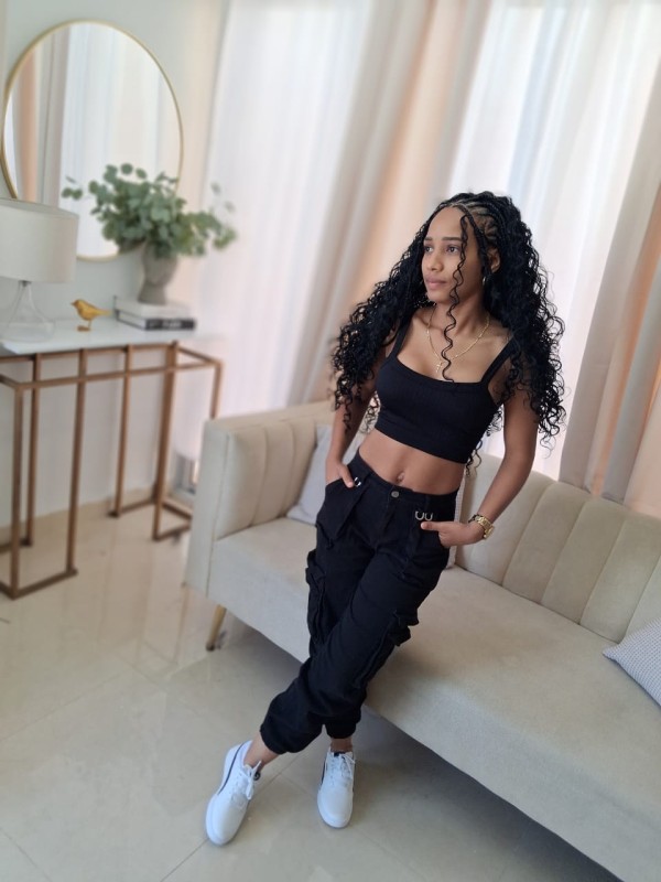 LIZ DOMINICANA | DULZURA, CURVAS Y MUCHA COMPLICID