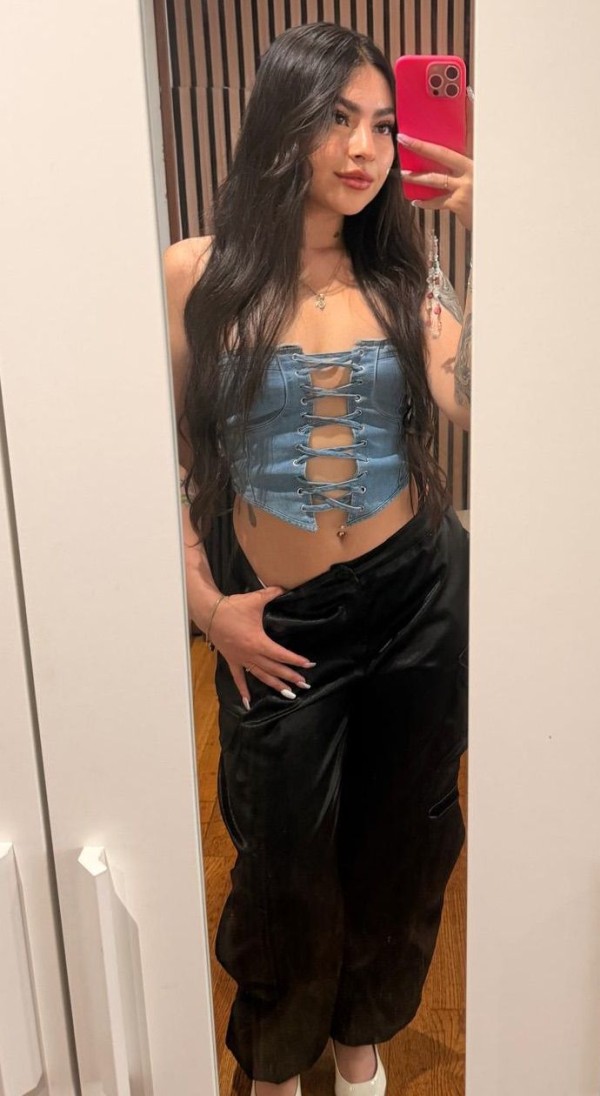 DULCE, CHICA COLOMBIANA PRECIOSA MUY COMPLETA