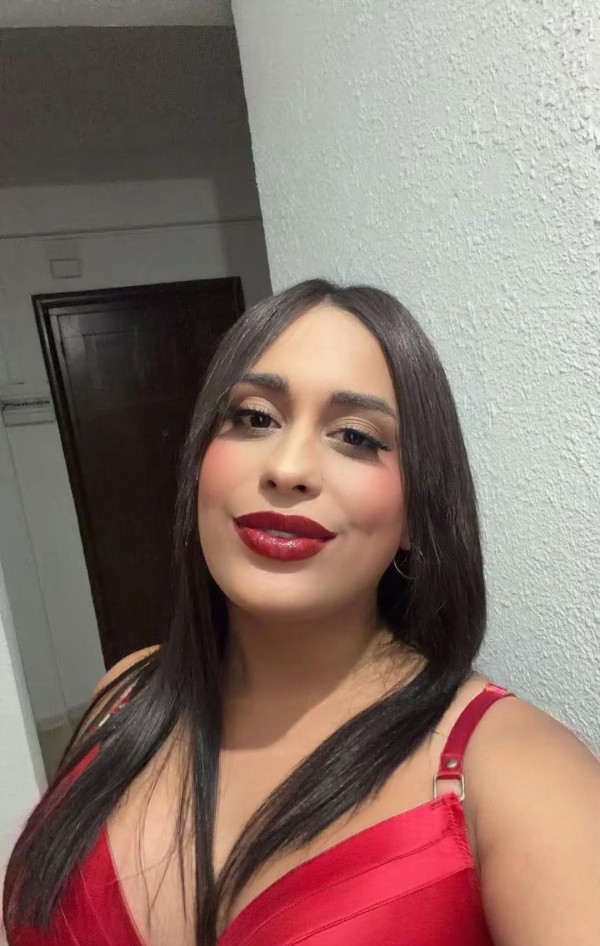 Hermosa trans real