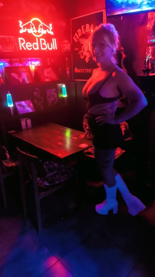 Coño y culo al natural a pelo Vicky de Monistrol de Montserrat BDSM y plus