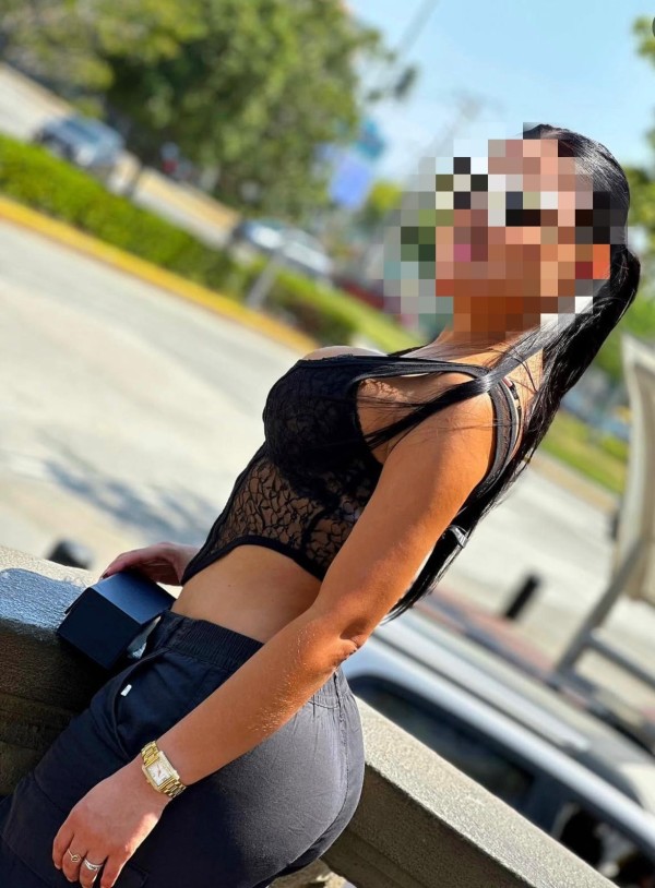 FIESTERA LATINA QUE DESPIERTA TUS GANAS PROHIBIDAS
