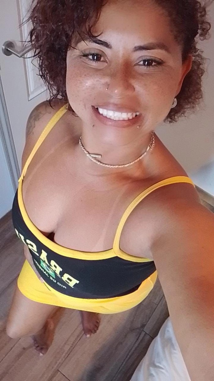 MUJER DELICIOSA DISPUESTA AL PLACER A TOPE