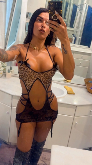CHICA TRANS EXCLUSIVA FOGOSA DESEOSA IMPLICADA
