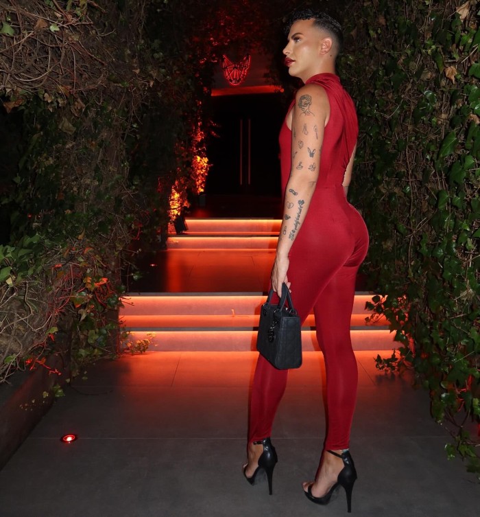TRANS CAPRICHOSA MUY CANDENTE CACHONDA