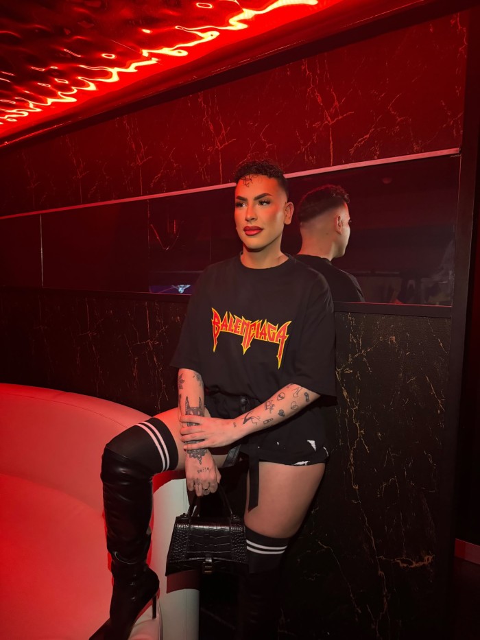 TRANS CAPRICHOSA MUY CANDENTE CACHONDA