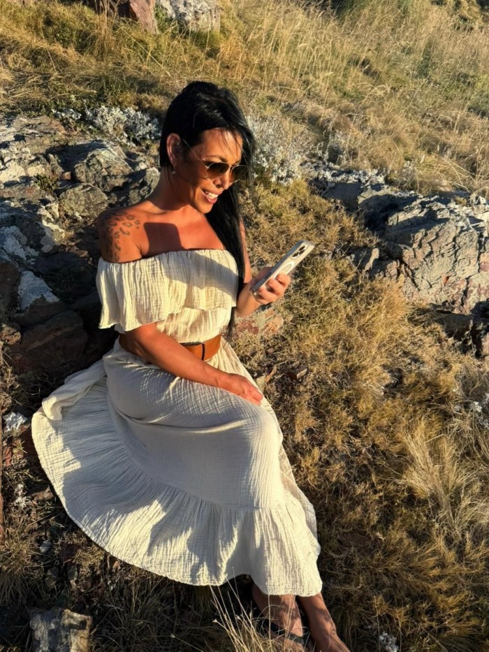 AGUSTINA GONZAGA HERMOSA CHICA TRANS EN IBIZA