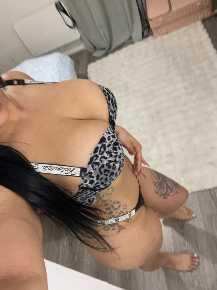 Mariana. 25 Años. Latina. Guapa implicacion maxima en blanes 24h