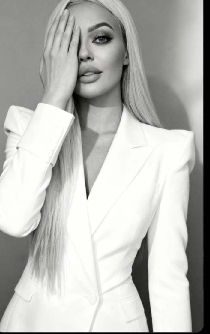 VALERIA SCORT RUBIA NATURAL TALAVERA DE LA REINA