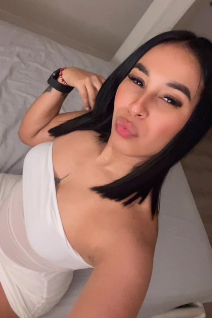 Colombiana ardiente jovencita muy guapa