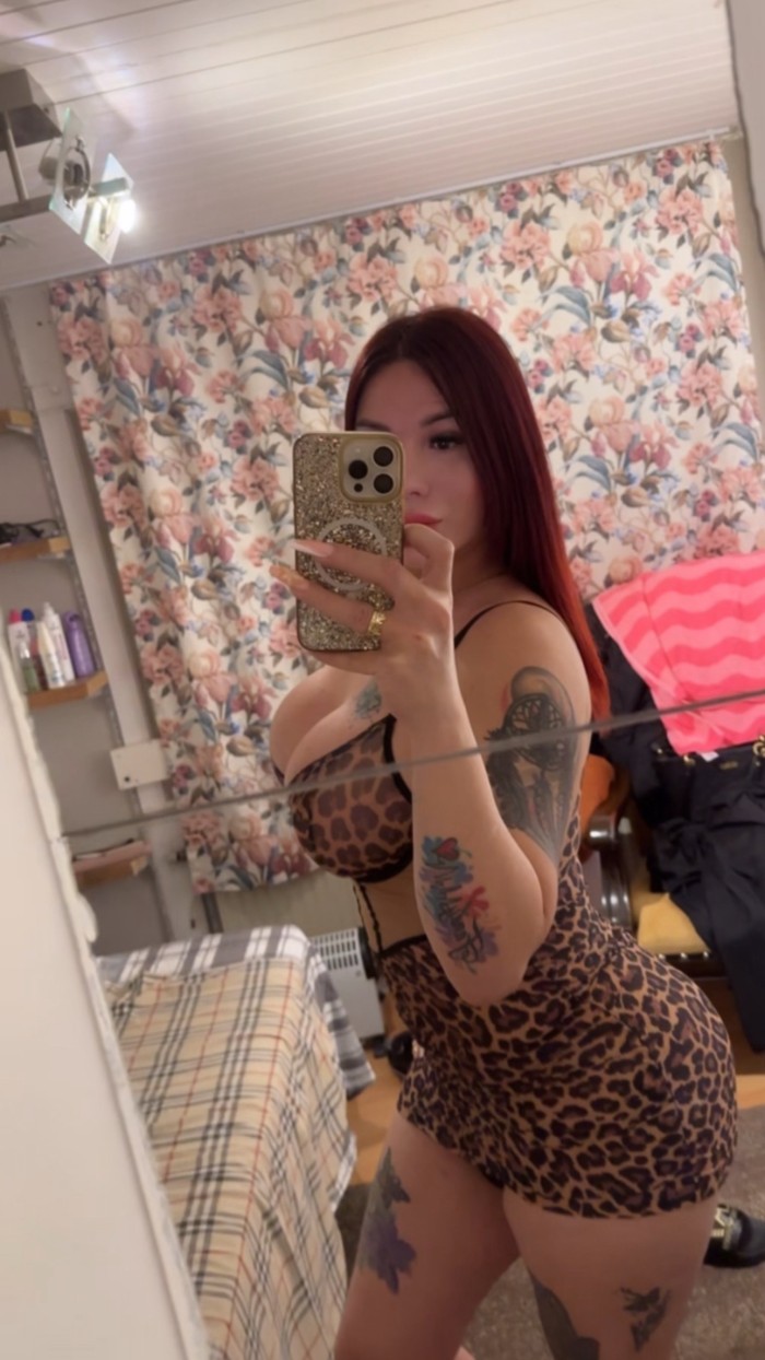 Hermosa trans Reale 21 cm de dotación ! fiestera