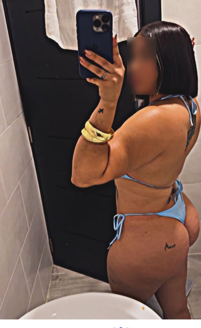TE ESPERO MOJADITA PARA QUE ME FOLLES BIEN RICO