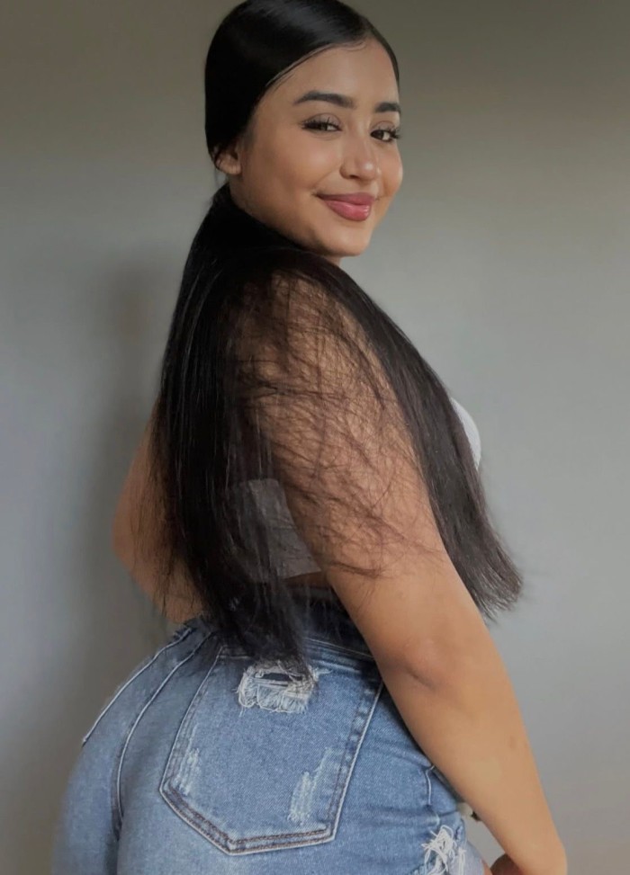 NOVEDAD JOVENCITA CUBANA COÑITO ESTRECHO/ GIJON
