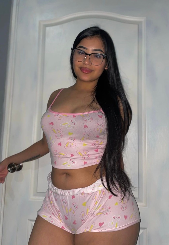 NOVEDAD JOVENCITA CUBANA COÑITO ESTRECHO/ GIJON