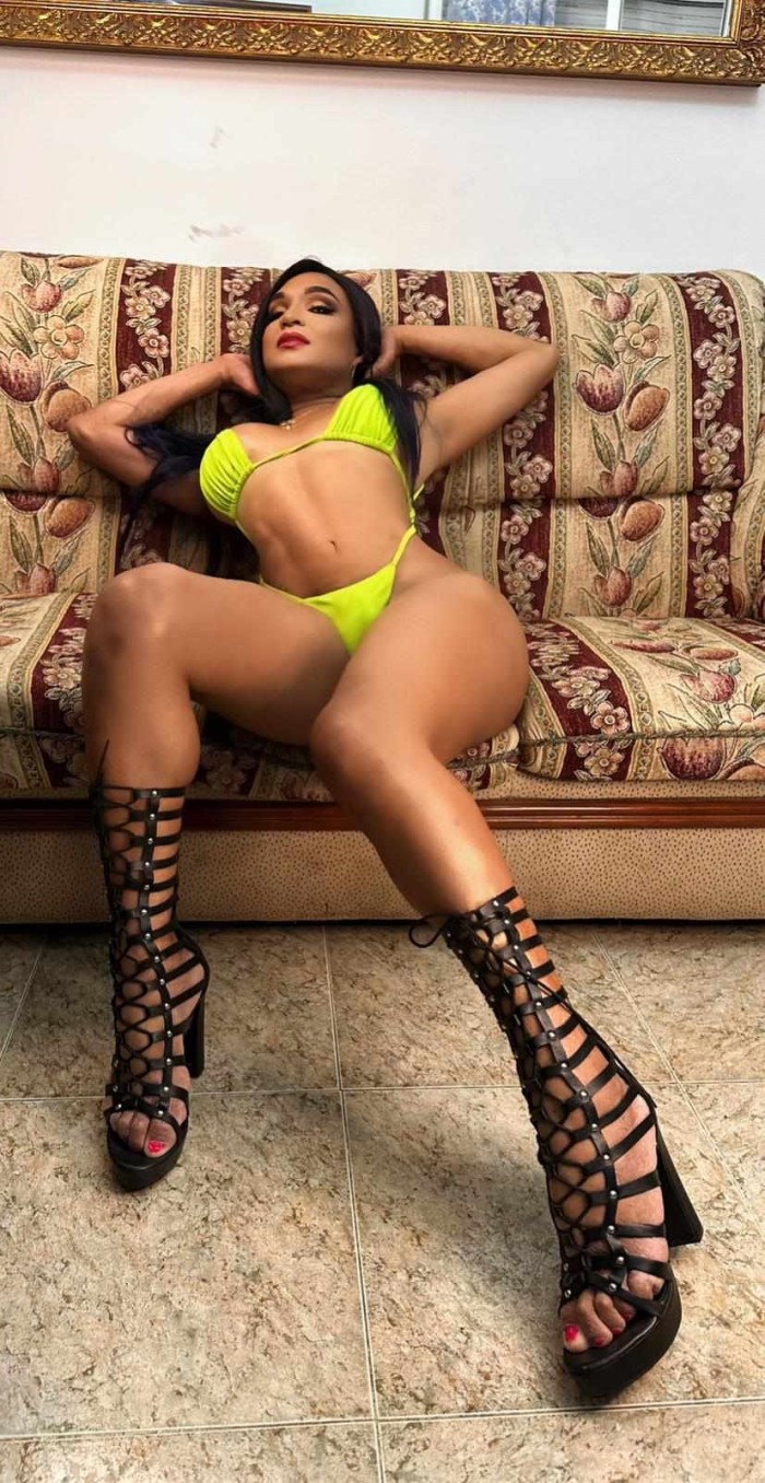 Guarra ninfómana y muy cachonda