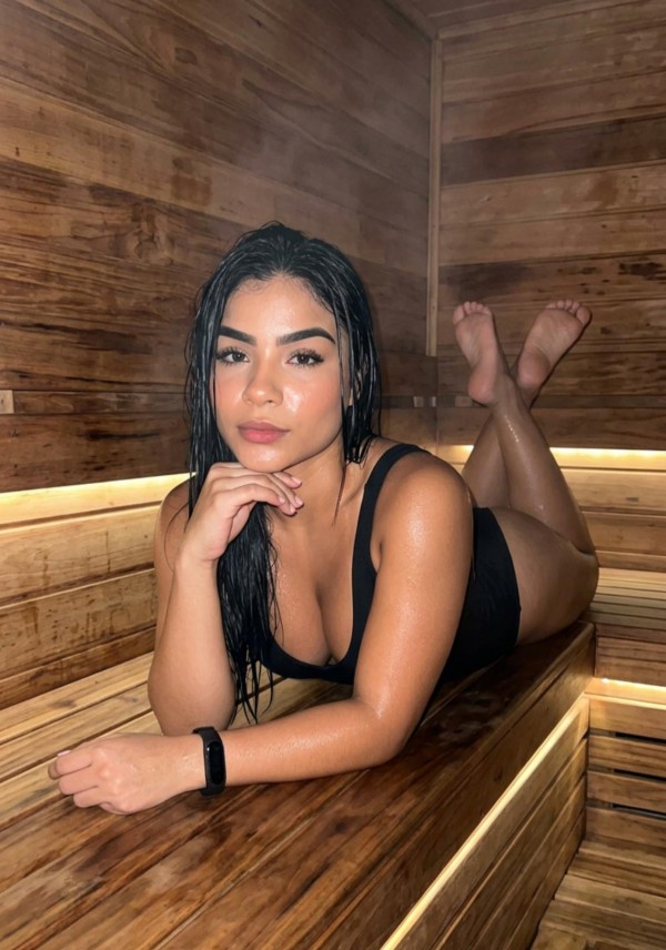 LUCIANA COLOMBIANA CON GANAS DE TODO….