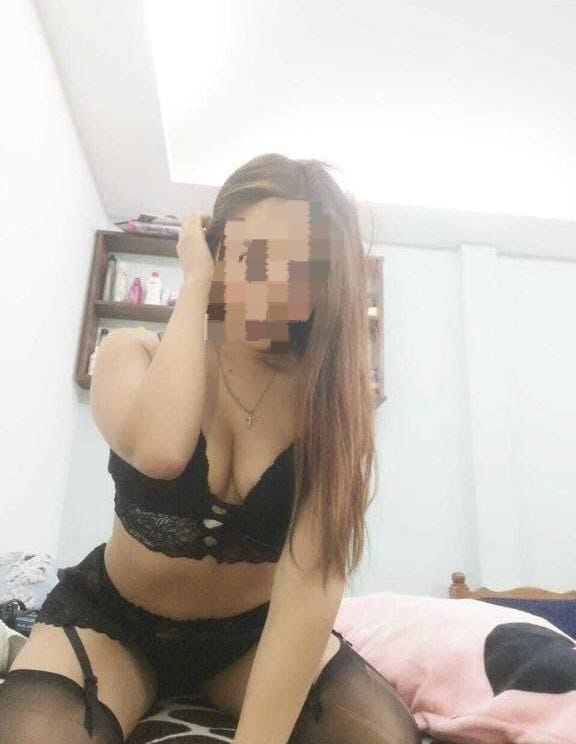 EN VECINDARIO SENSUAL APASIONADA DESEOSA DE SEXO
