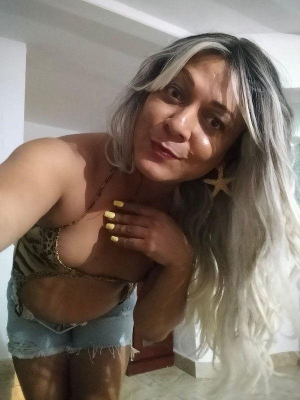 Llegó aquí Mirella ferraz pollona versátil