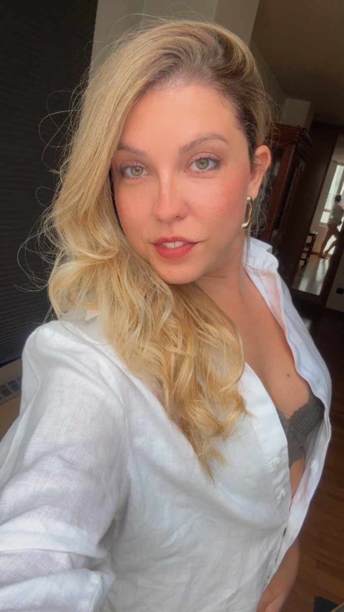 Bianca Beltrán Rubia de Ojos Verdes!!